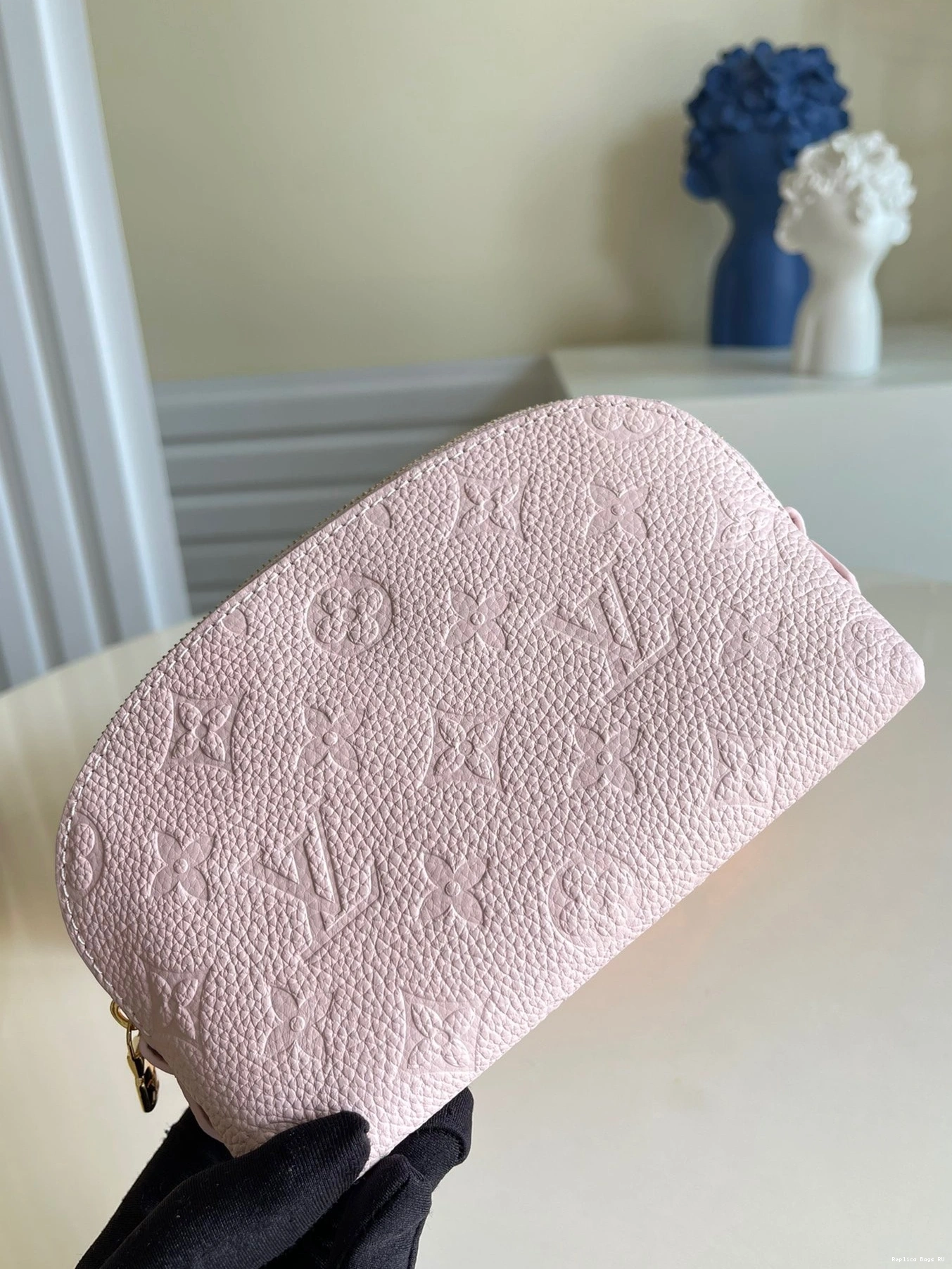 Affordable COSMETIC POUCH VUITTON LOUIS 0723